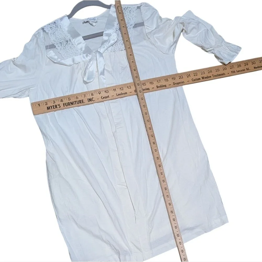Nicole vintage robe
